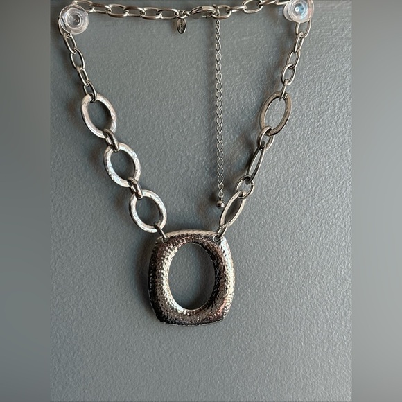 Chico’s Silvertone Textured Pendant Necklace Statement Chain Link 0678 P - Picture 9 of 11